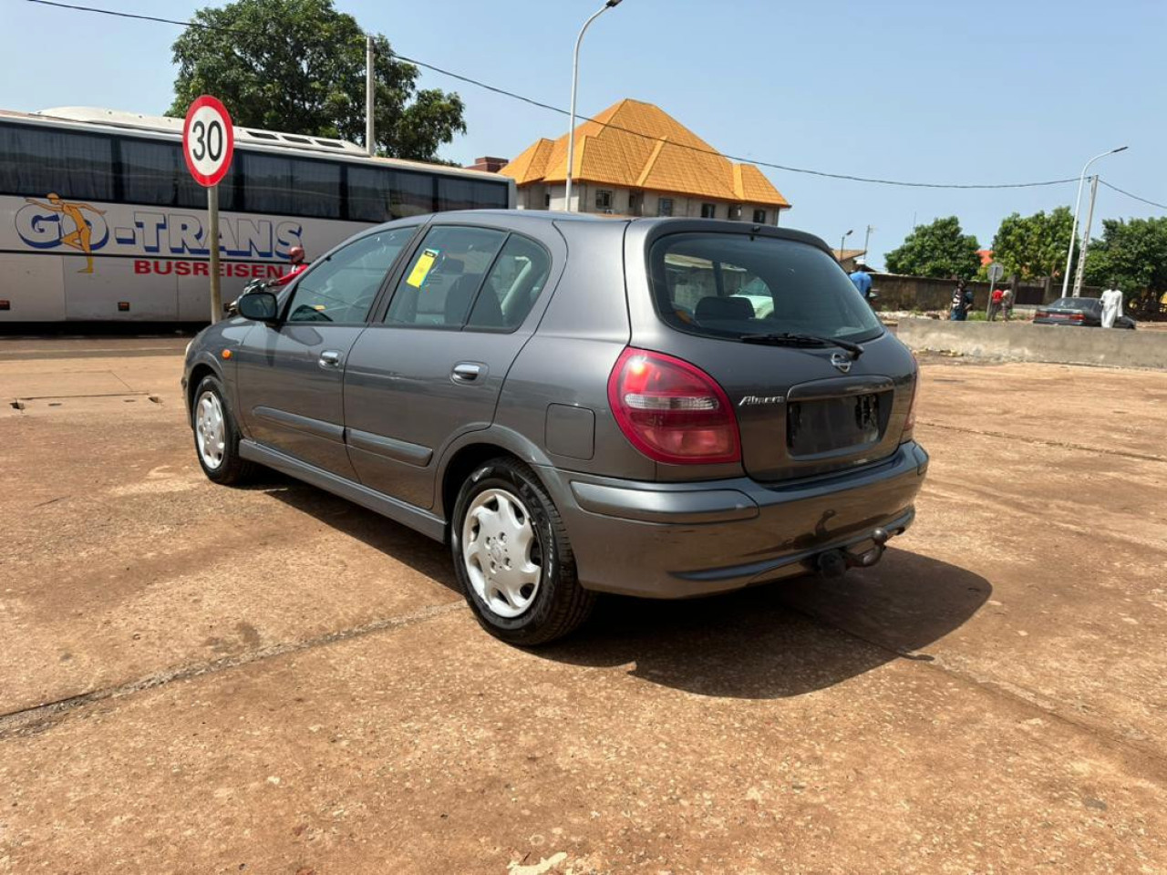 Nissan almera, Voitures, Conakry