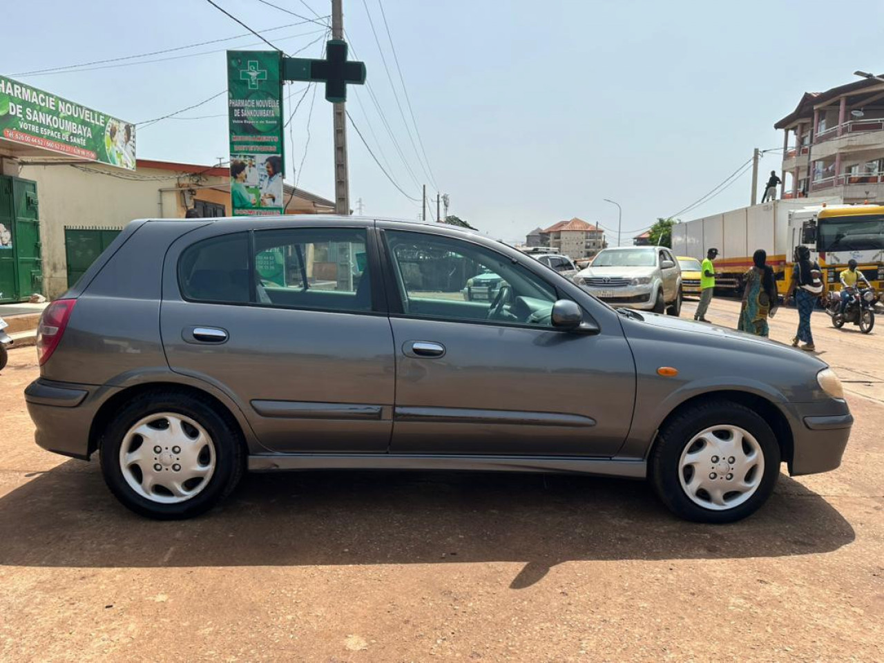 Nissan almera, Voitures, Conakry