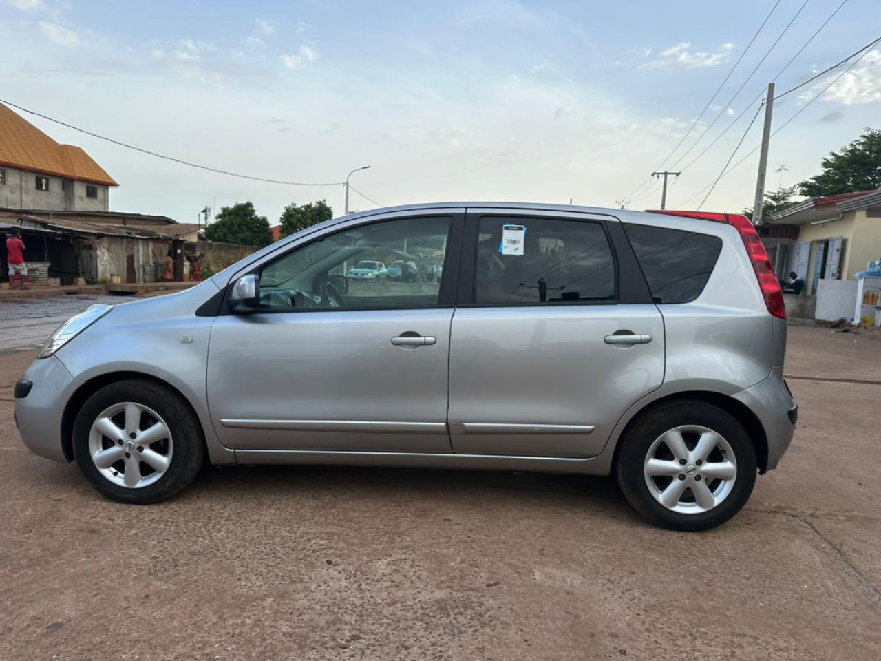 Nissan Note, Voitures, Conakry