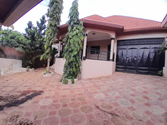 Villa a vendre a nongo, Maisons, Conakry