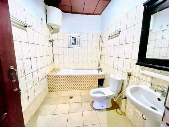 Villa a vendre a nongo, Maisons, Conakry