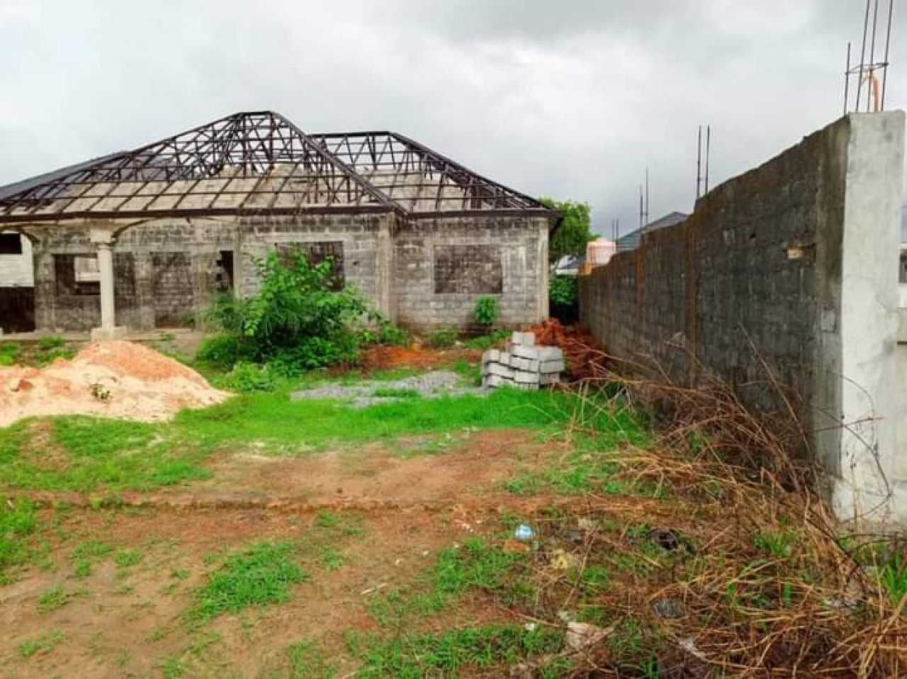 Villa a vendre a tombolia ntapan, Maisons, Conakry