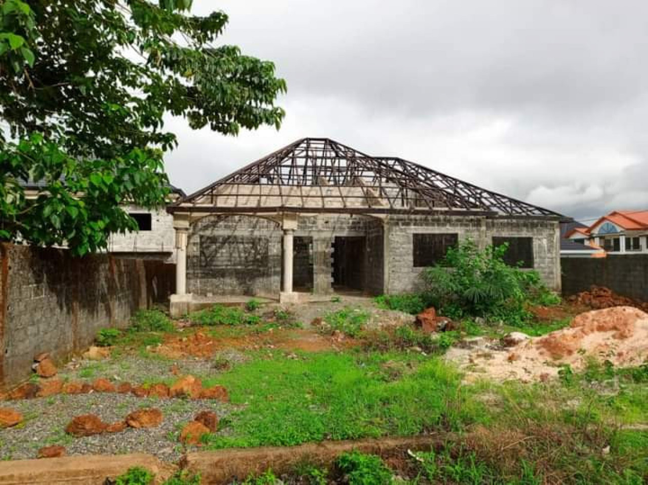 Villa a vendre a tombolia ntapan, Maisons, Conakry