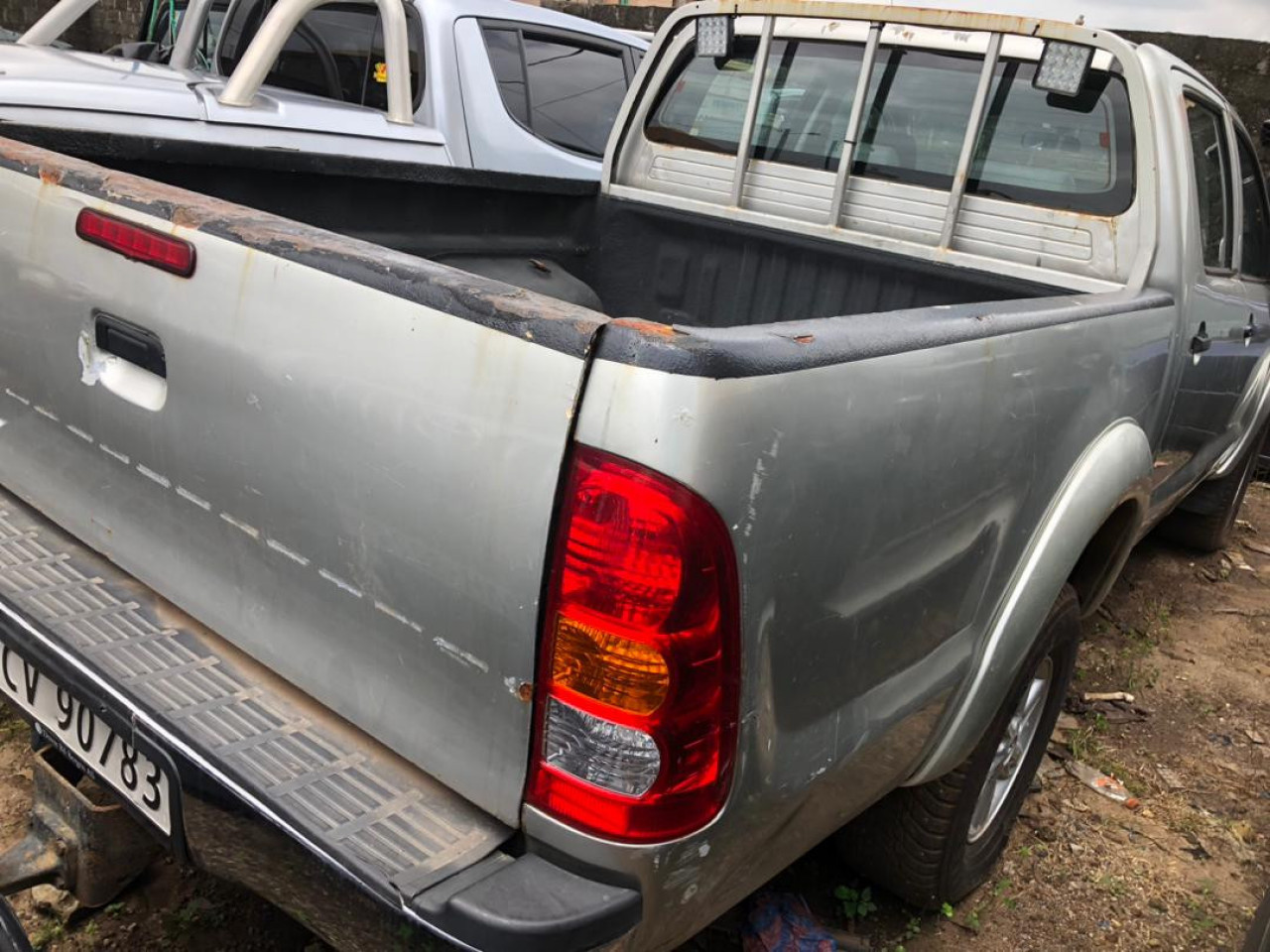 Toyota Hilux, Voitures, Conakry