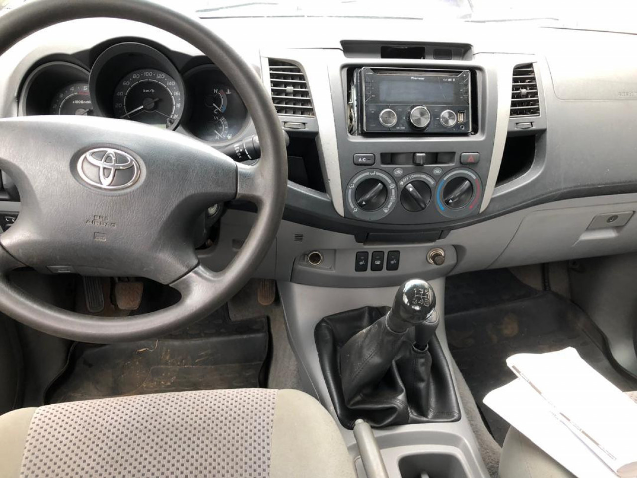 Toyota Hilux, Voitures, Conakry