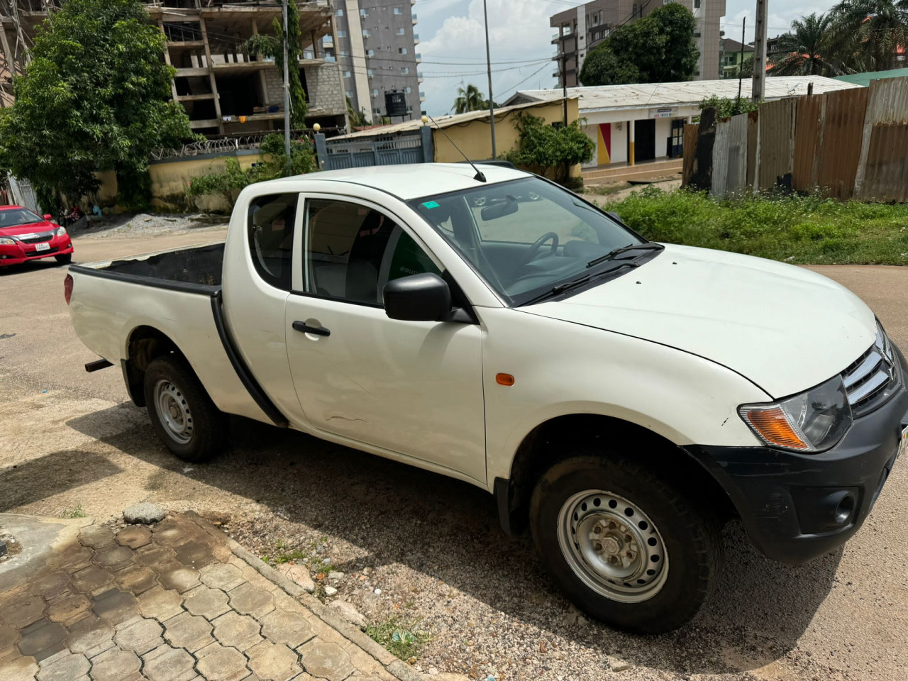 Mitsubishi l200, Voitures, Conakry