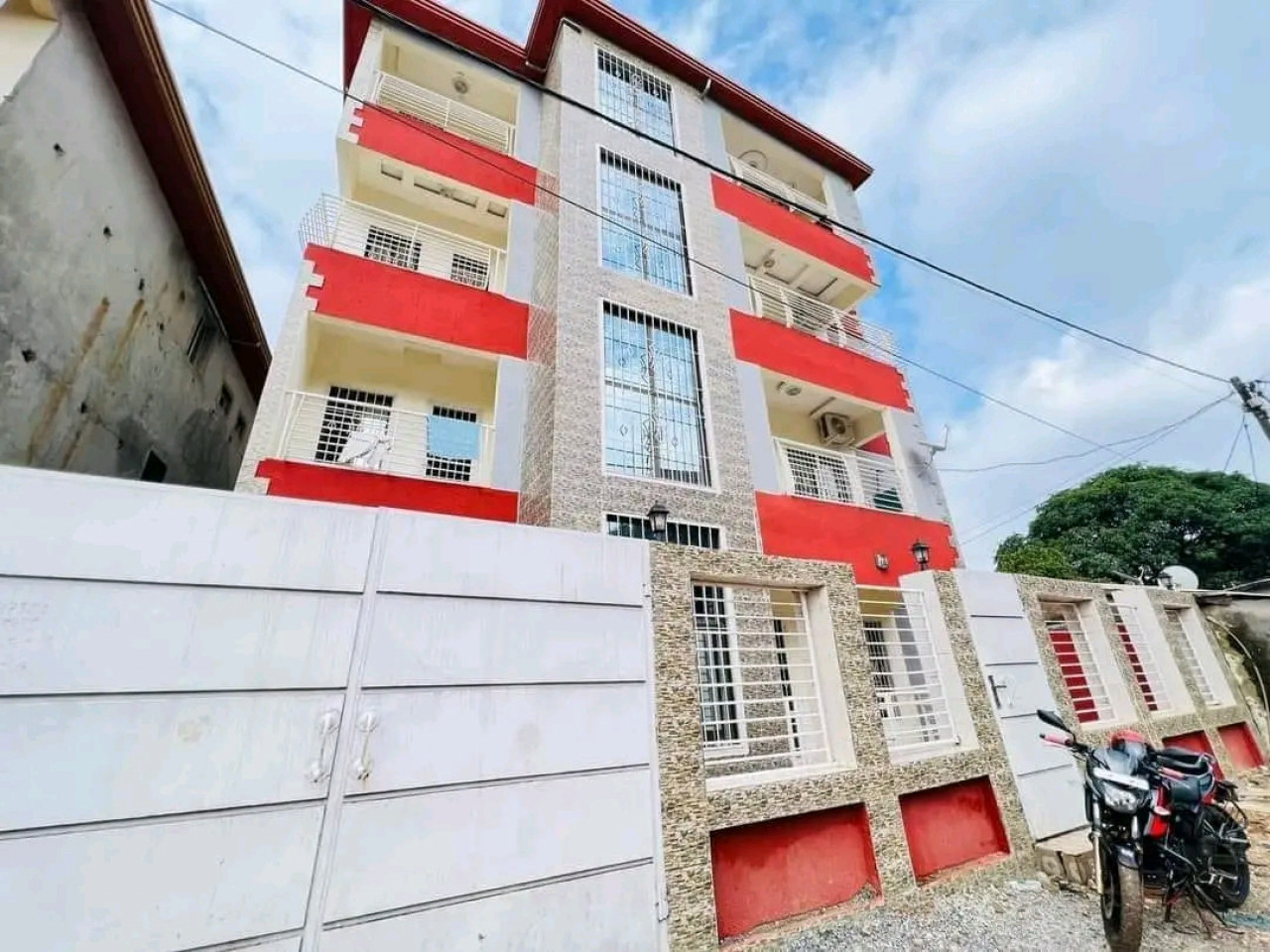 Appartement a loué a demoudoula, Appartements, Conakry