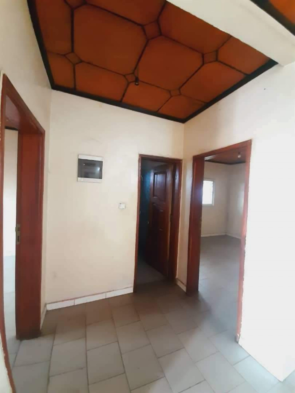 APPARTEMENT À LOUER KISSOSSO T5, Appartements, Conakry