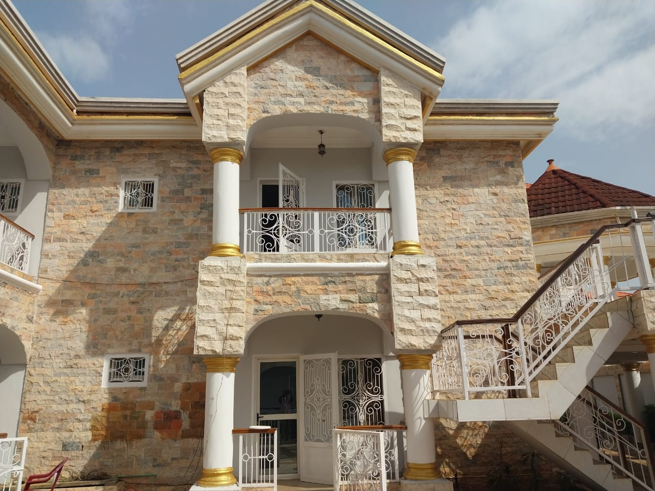 DUPLEX À LOUER À KOBAYAH, Maisons, Conakry