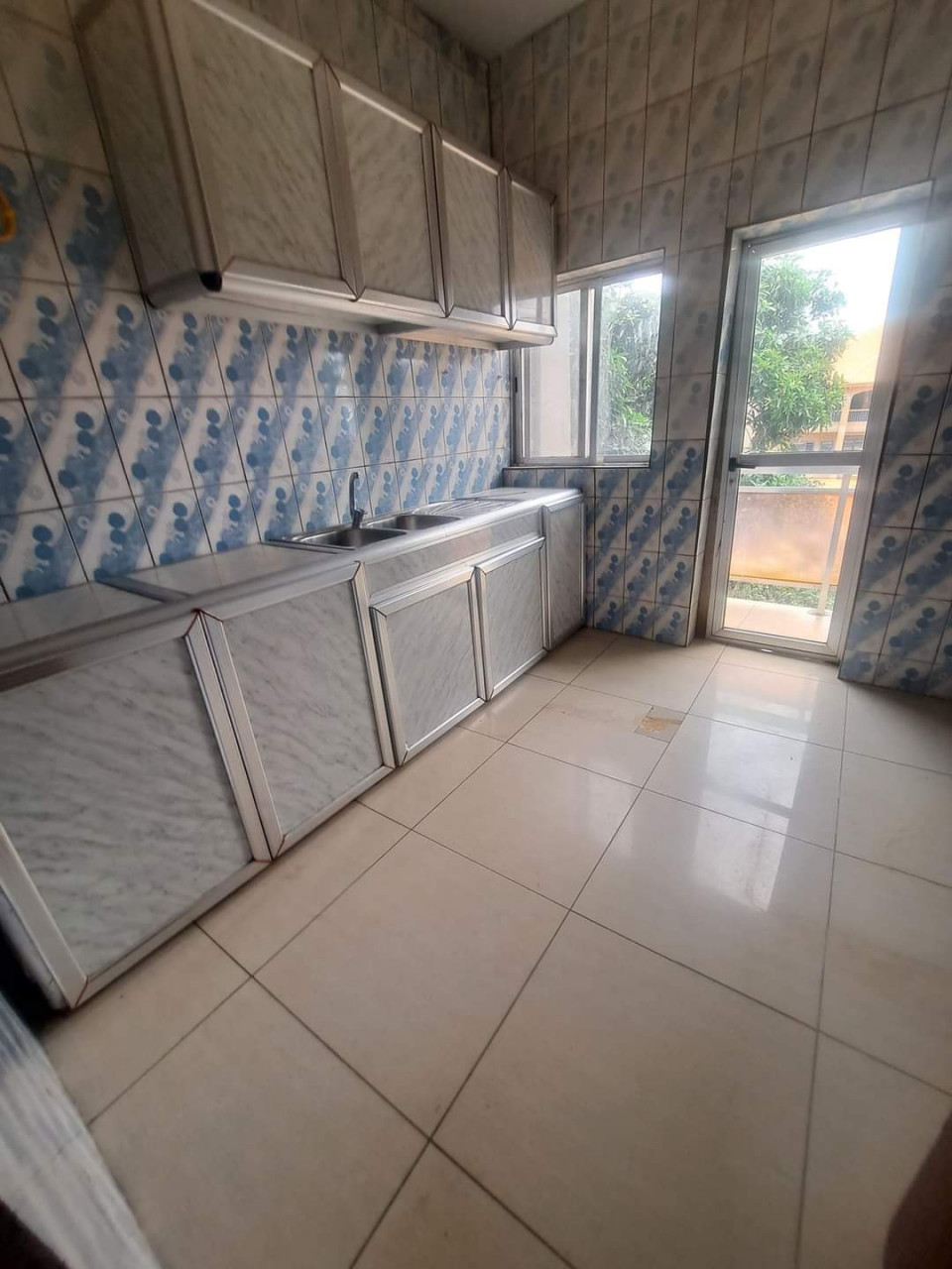 APPARTEMENT À LOUER À LAMBANGNY, Appartements, Conakry