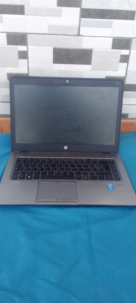 Hp Elitebook 840 G2 / Core i5 2.30 GHz, Ordinateurs - Moniteurs, Conakry