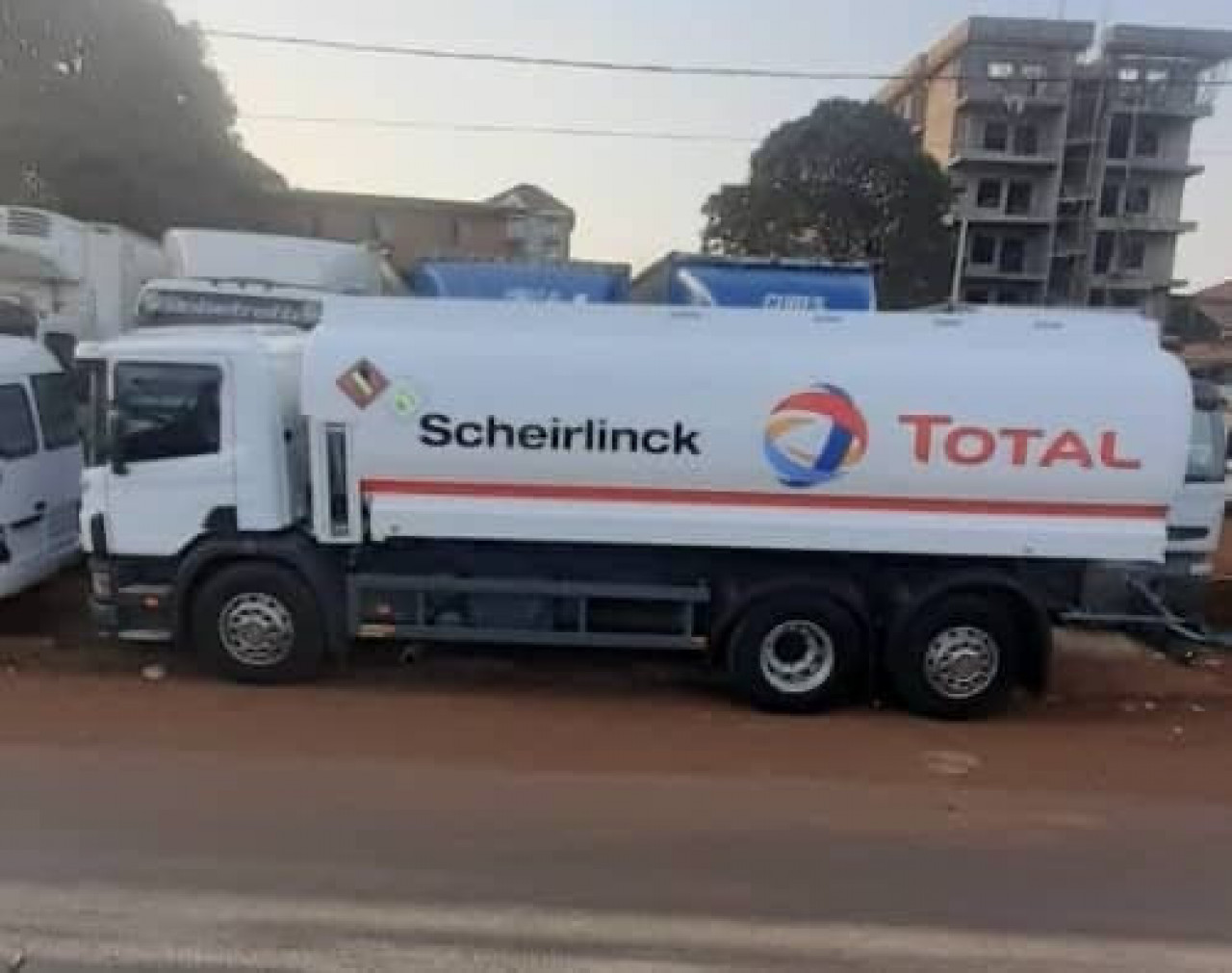 Citerne Scania, Camions - Autobus, Conakry