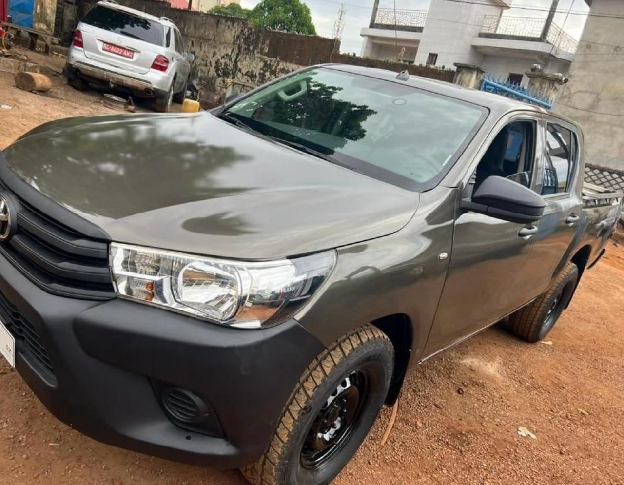 Toyota Hilux, Voitures, Conakry