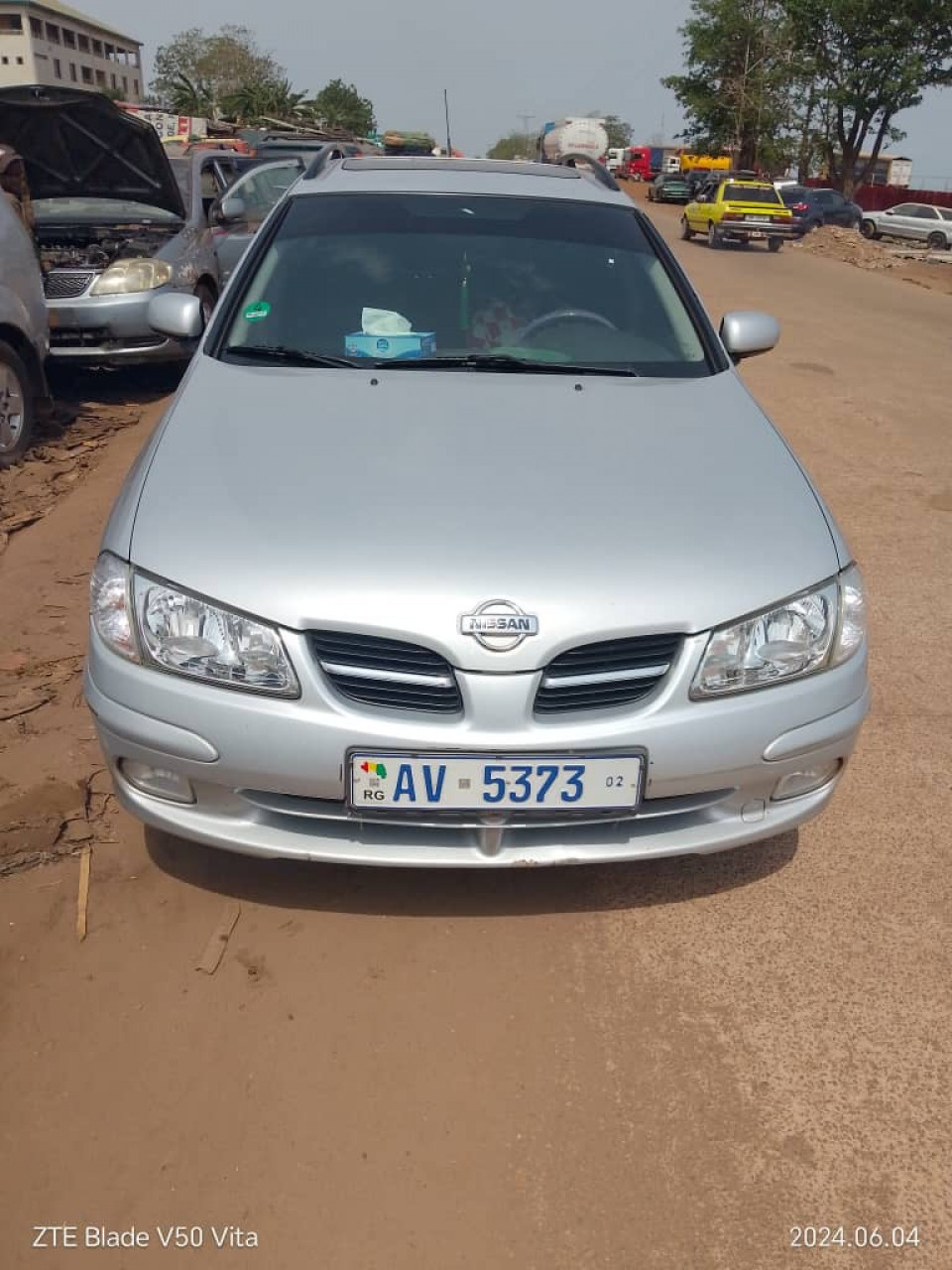 Nissan Almera à louer, Voitures, Conakry