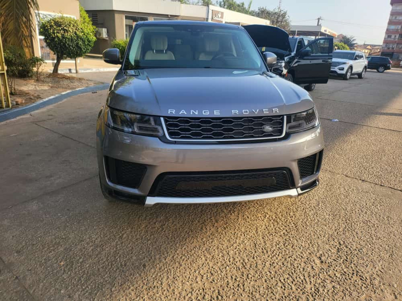 Range Rover, Voitures, Conakry