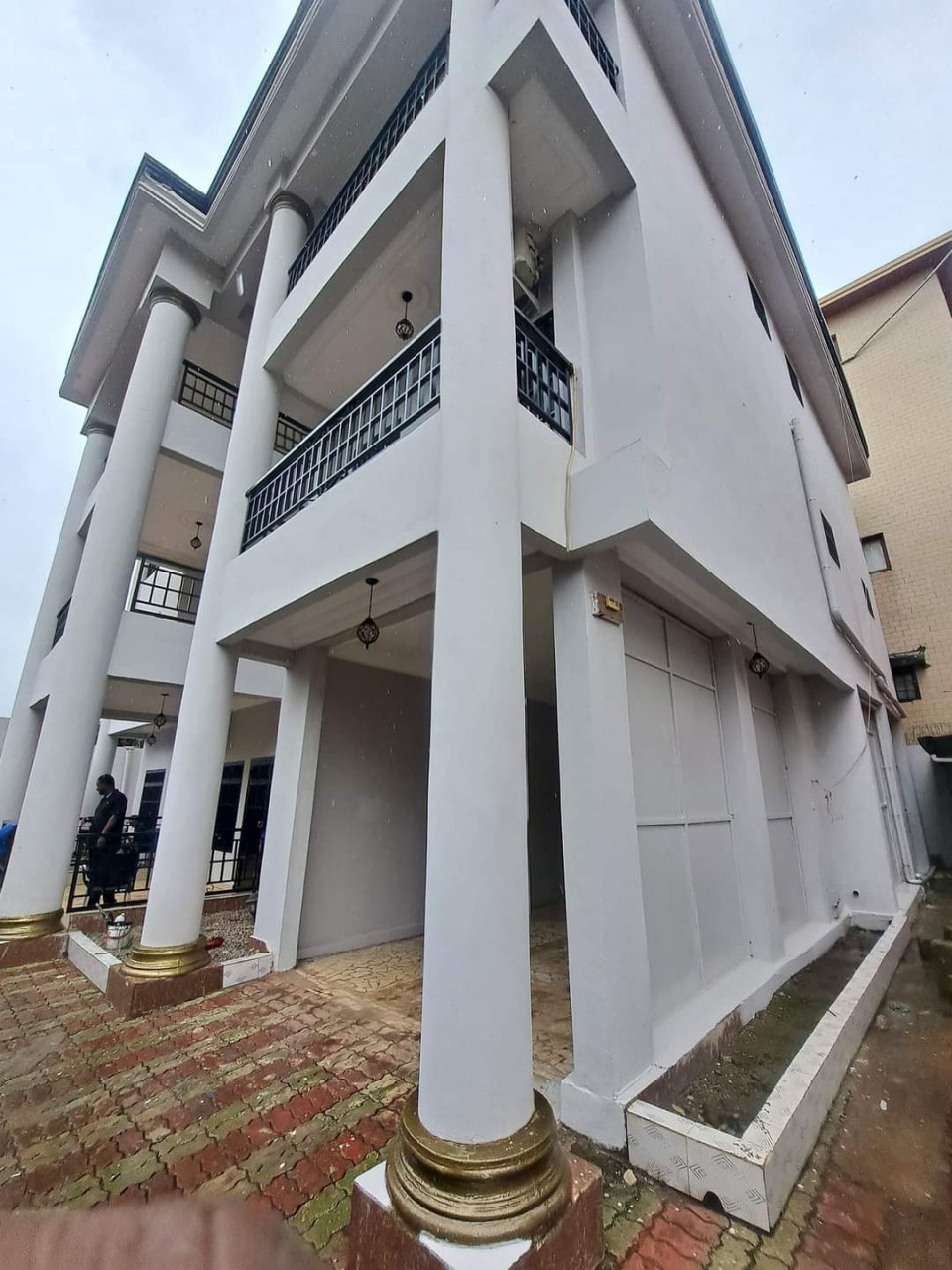 TRIPLEX À LOUER À KIPÉ, Autres Immobiliers, Conakry