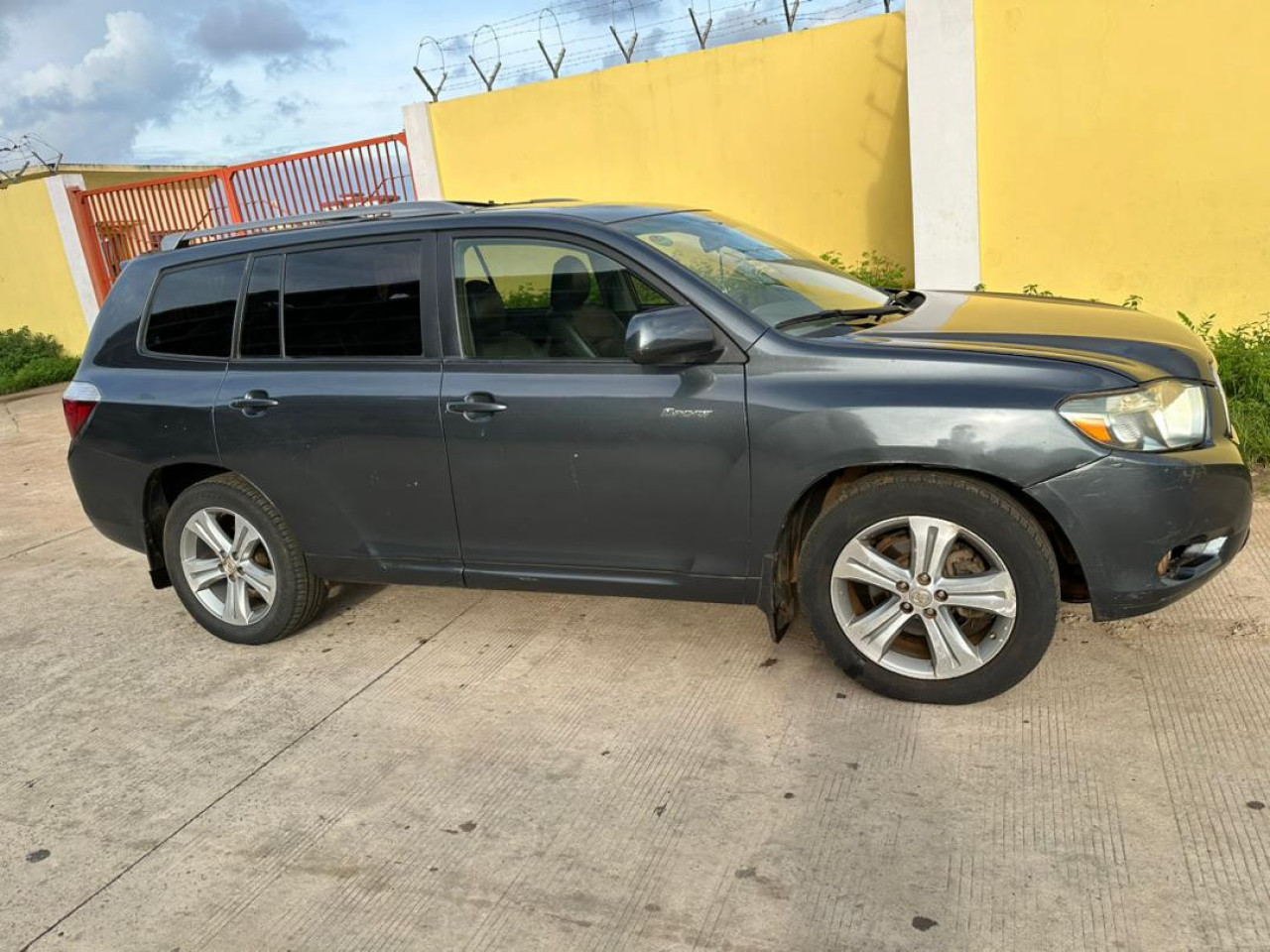 Toyota Highlander, Voitures, Conakry