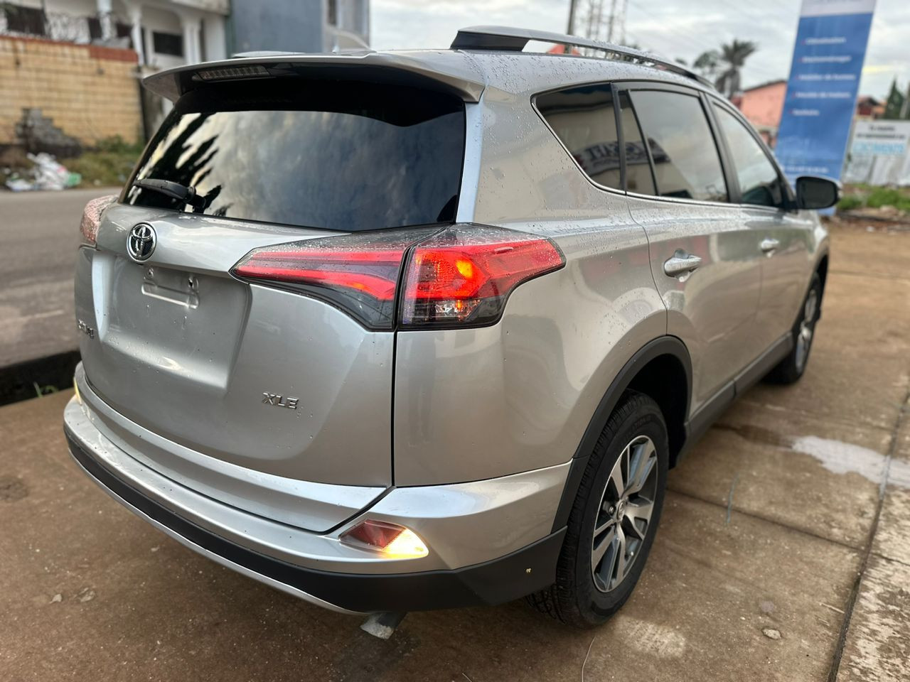 Toyota rav4, Voitures, Conakry