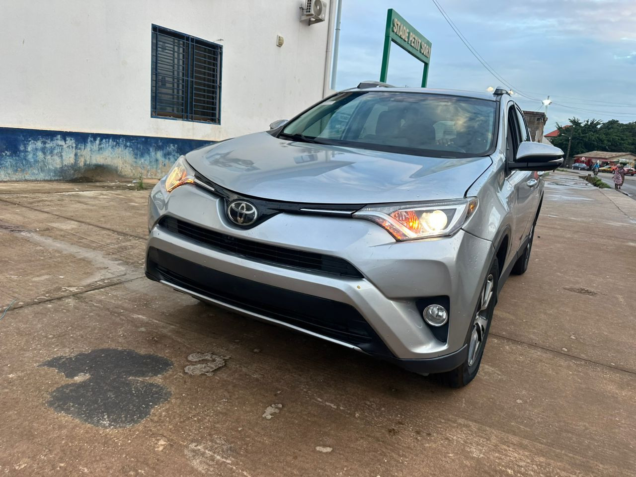 Toyota rav4, Voitures, Conakry