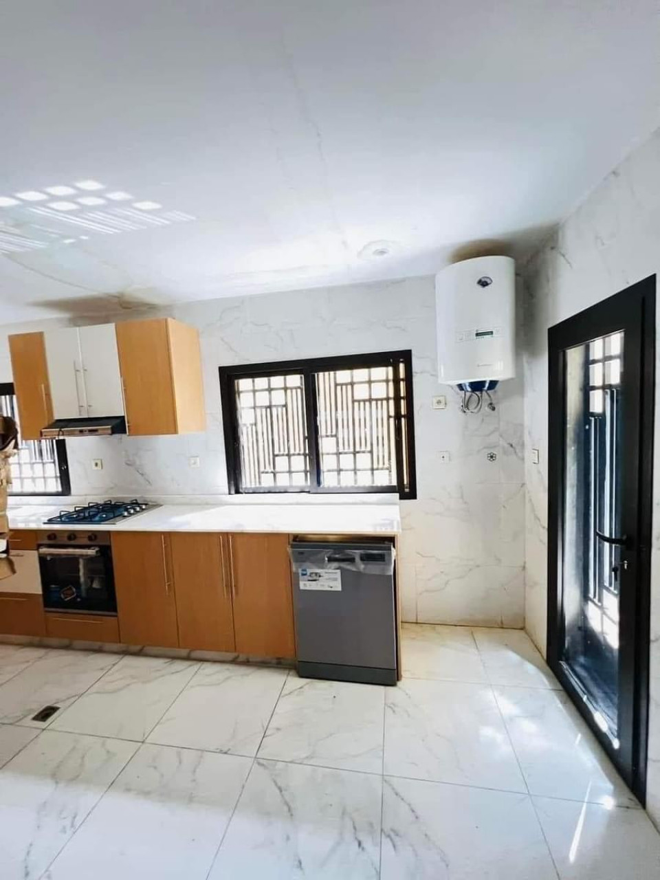 Somptueux #DUPLEX  moderne avec piscine à louer, Maisons, Conakry