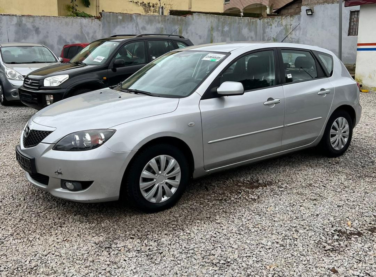 Mazda3, Voitures, Conakry