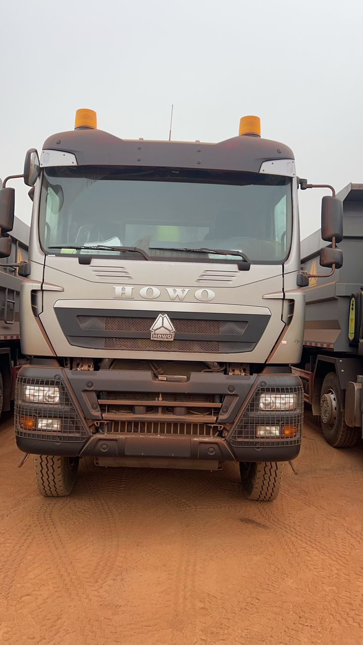 Camions HOWO, Camions - Autobus, Conakry