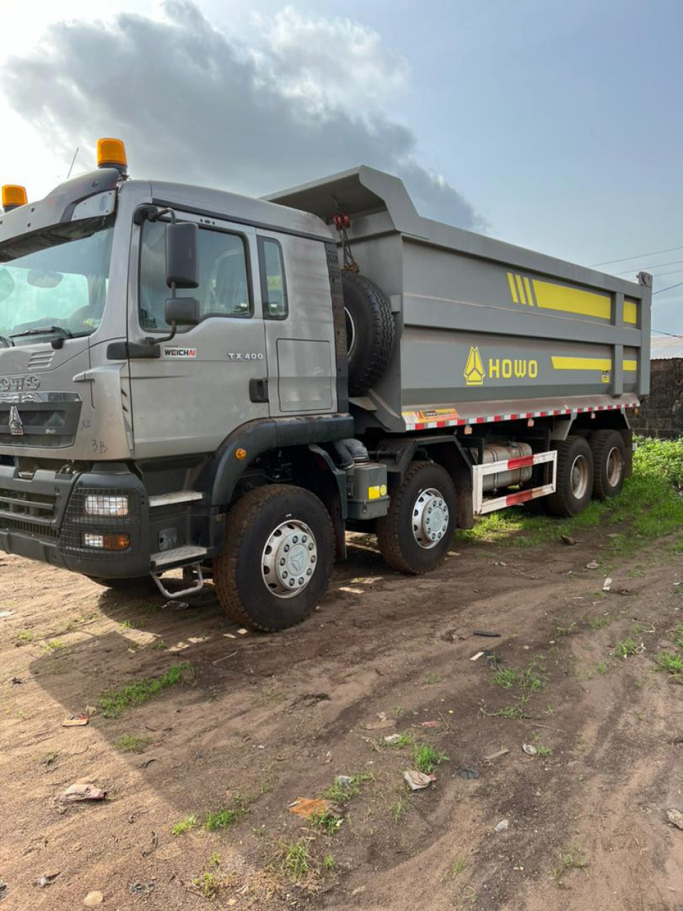 Camions HOWO, Camions - Autobus, Conakry