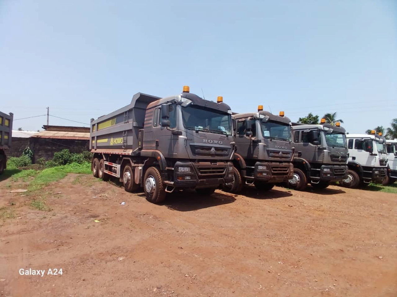 Camions HOWO, Camions - Autobus, Conakry