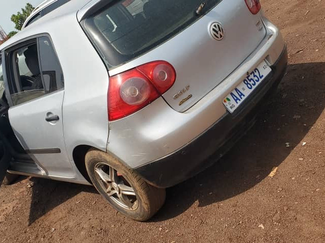 Golf 4, Voitures, Conakry