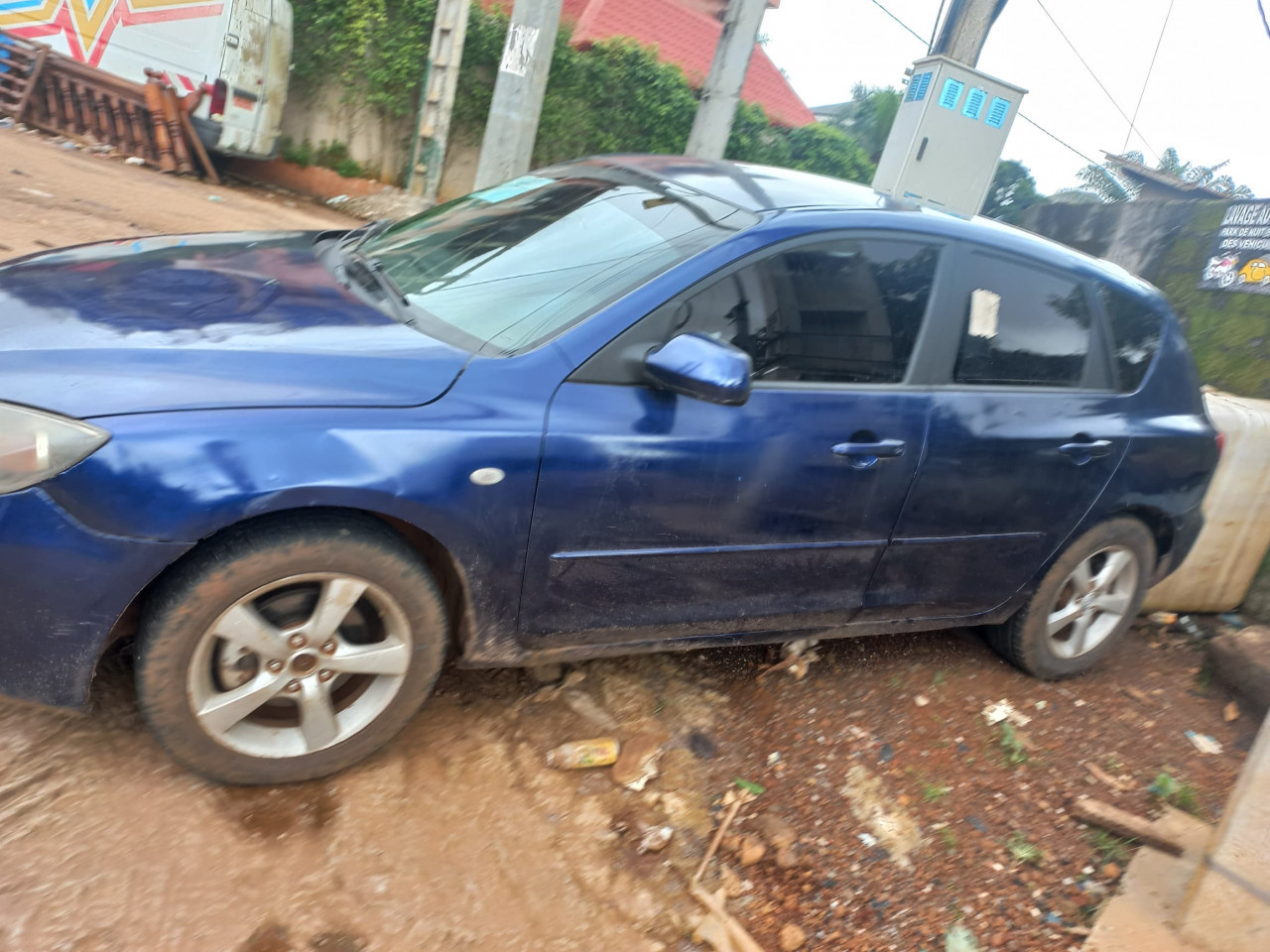 MAZDA 3, Voitures, Conakry