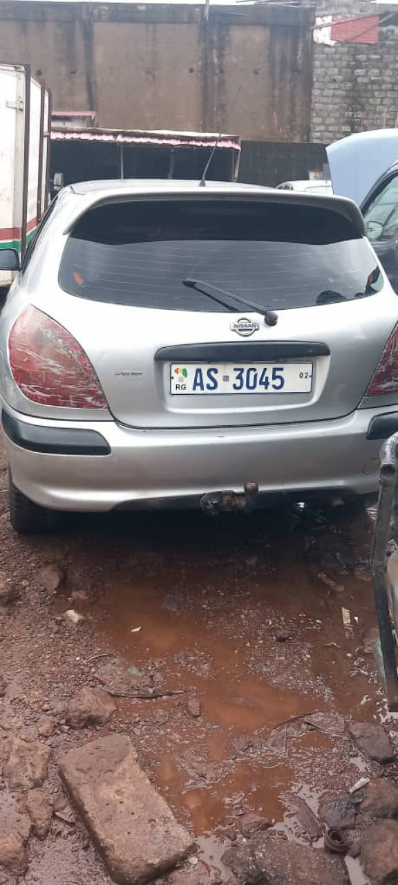 Nissan Almera, Voitures, Conakry