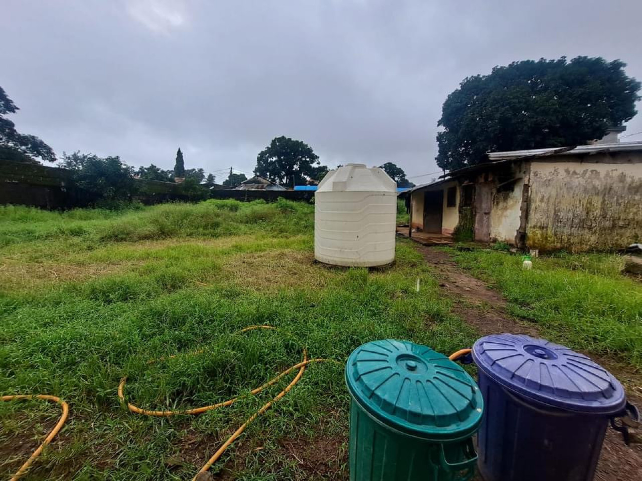 A #vendre à BELLE -VUE au bord goudron avecTitrefoncier, Terrains, Conakry