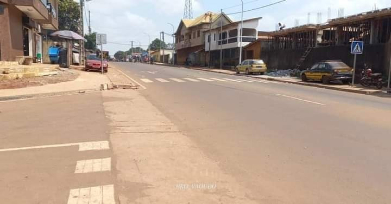 Une  maison et des annexes à vendre à Kobayah, Maisons, Conakry