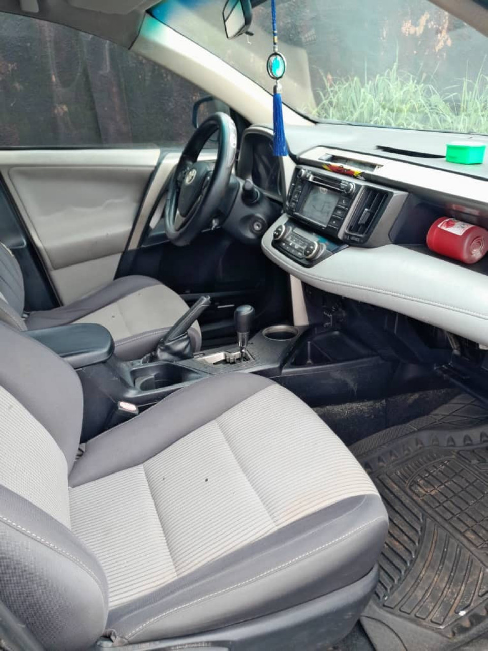 Toyota RAV4 2014, Voitures, Conakry