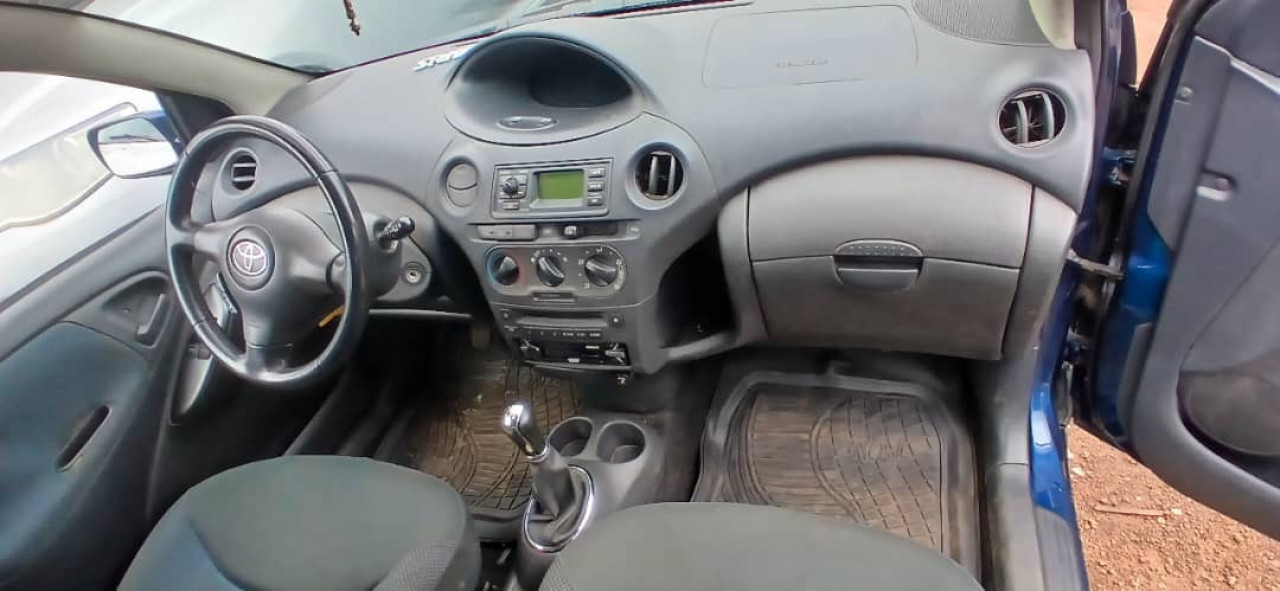 Toyota Yaris, Voitures, Conakry