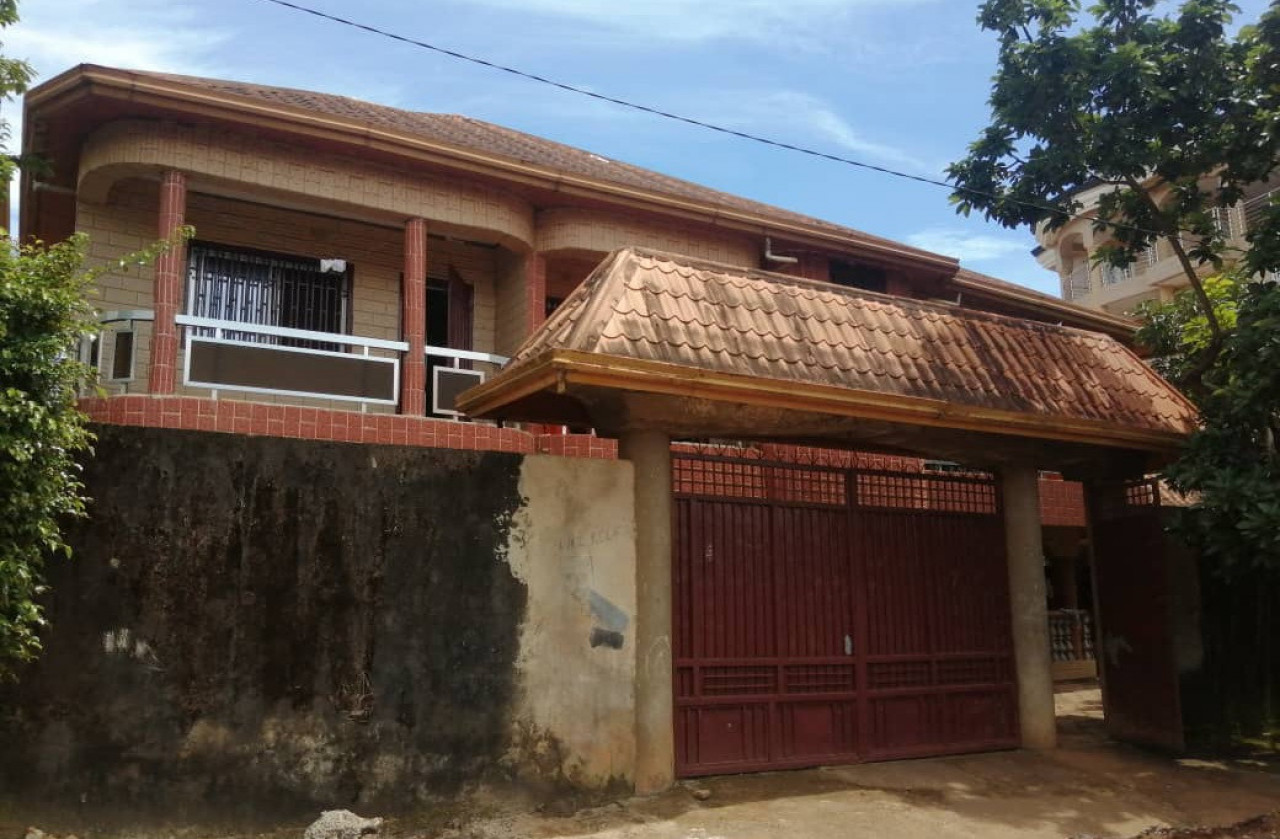 A vendre à sonfonia, Maisons, Conakry