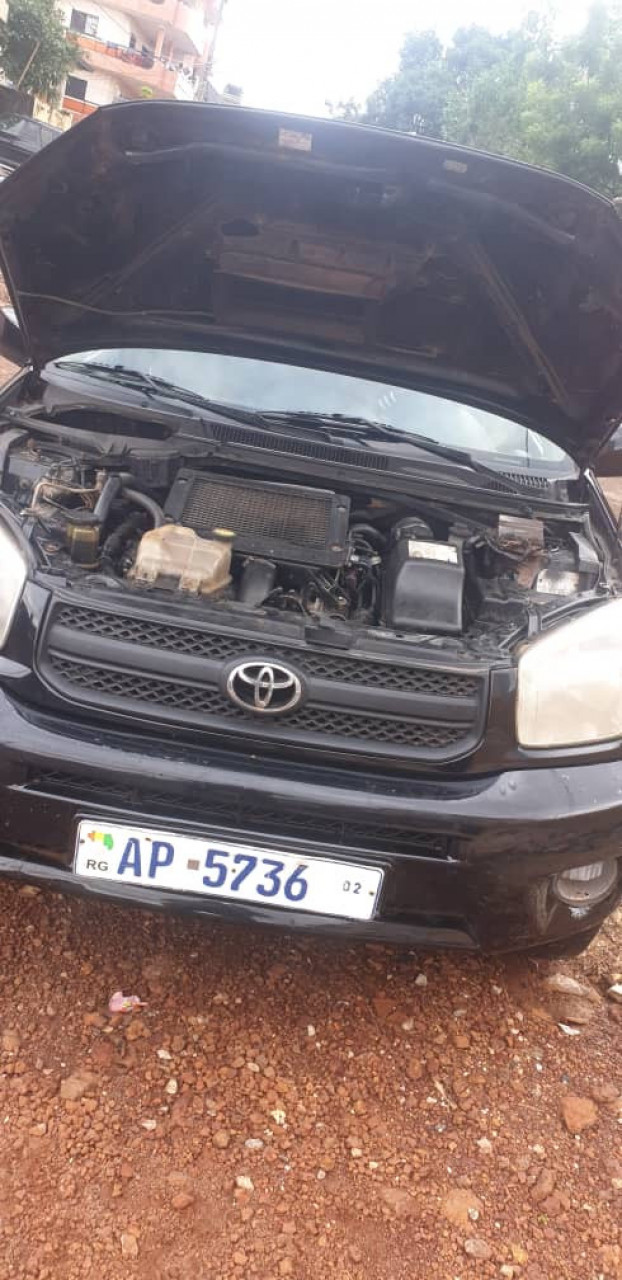 RAV4 intermediare, Voitures, Conakry