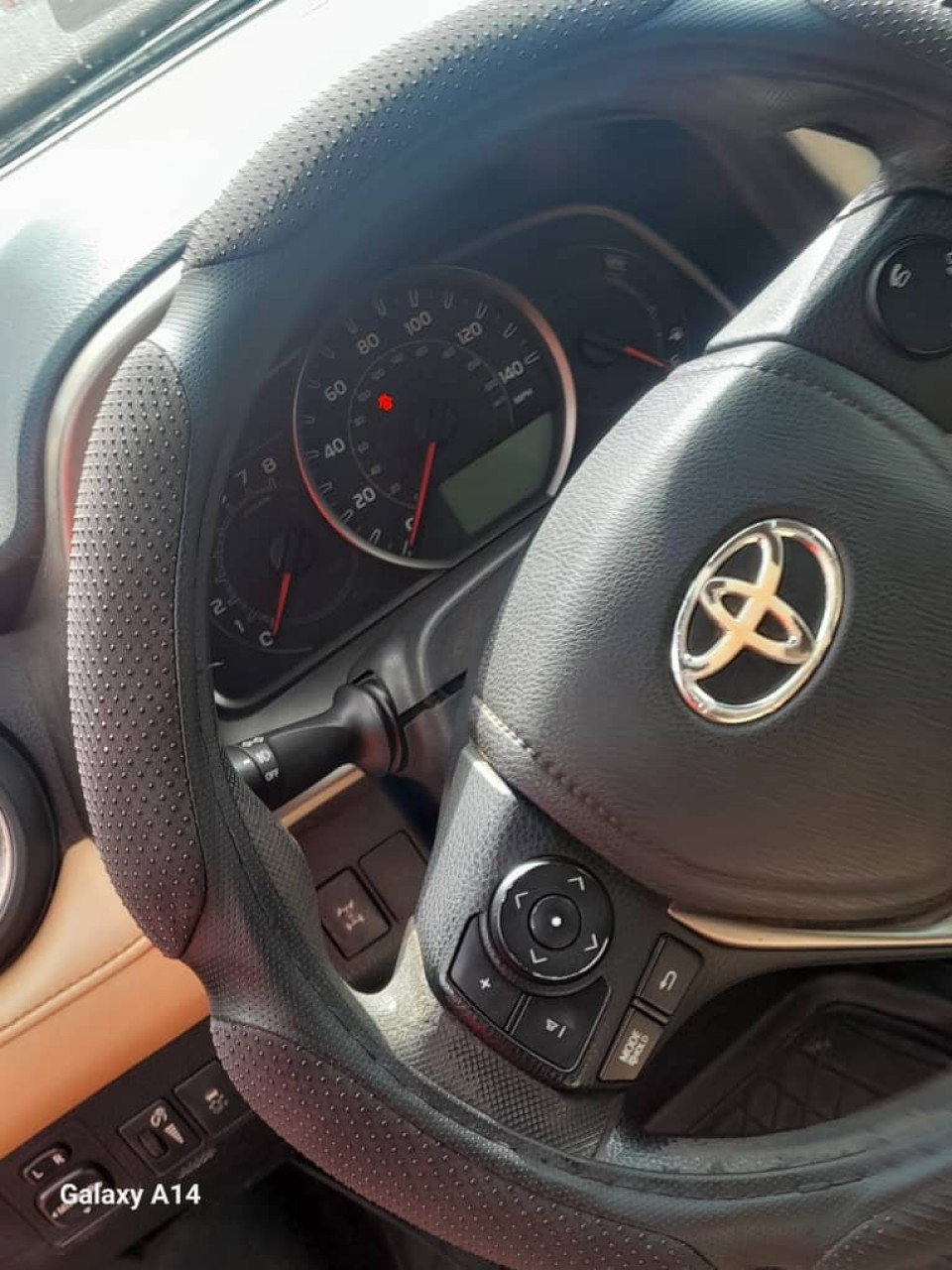 Toyota RAV4 2014, Voitures, Conakry