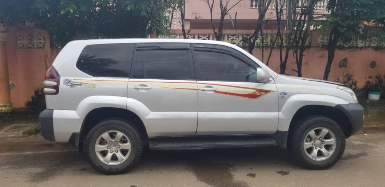 TOYOTA Prado CNDD, Voitures, Conakry