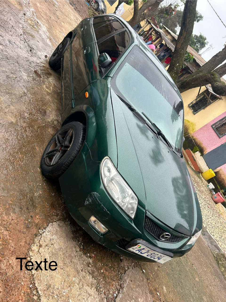 Mazda 323 f, Voitures, Conakry