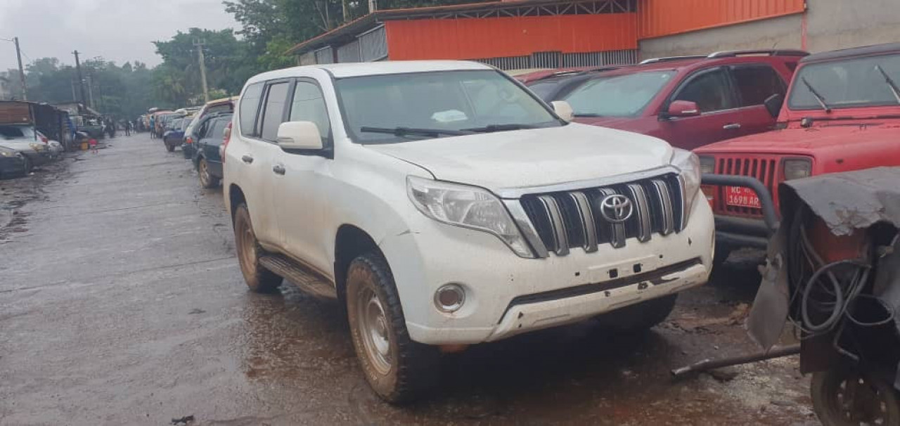 Toyota TXL, Voitures, Conakry