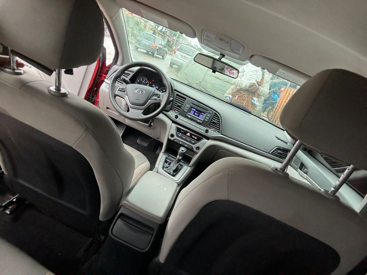 Hyundai Elantra 2017, Voitures, Conakry