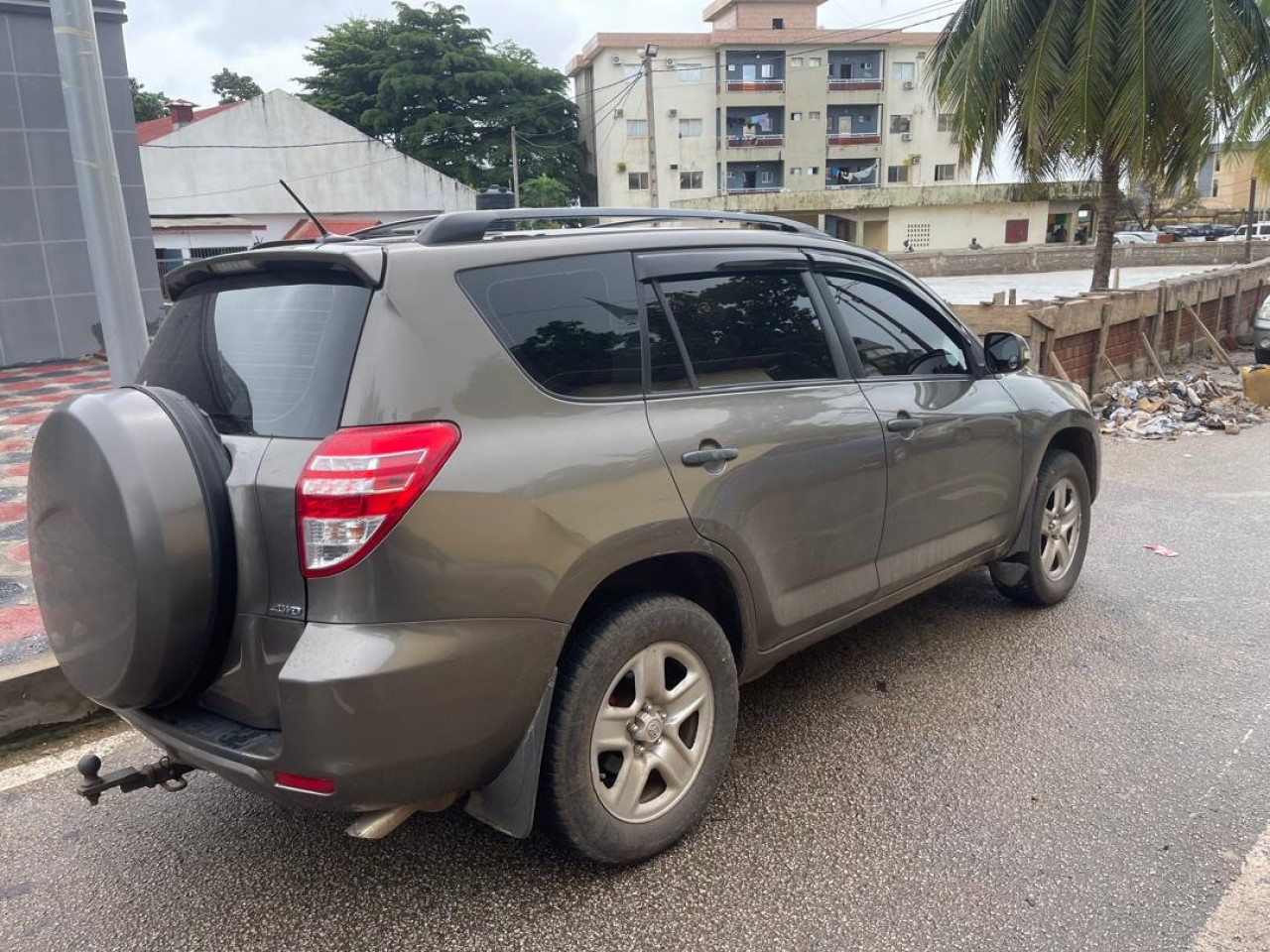 Toyota RAV4 2010, Voitures, Conakry