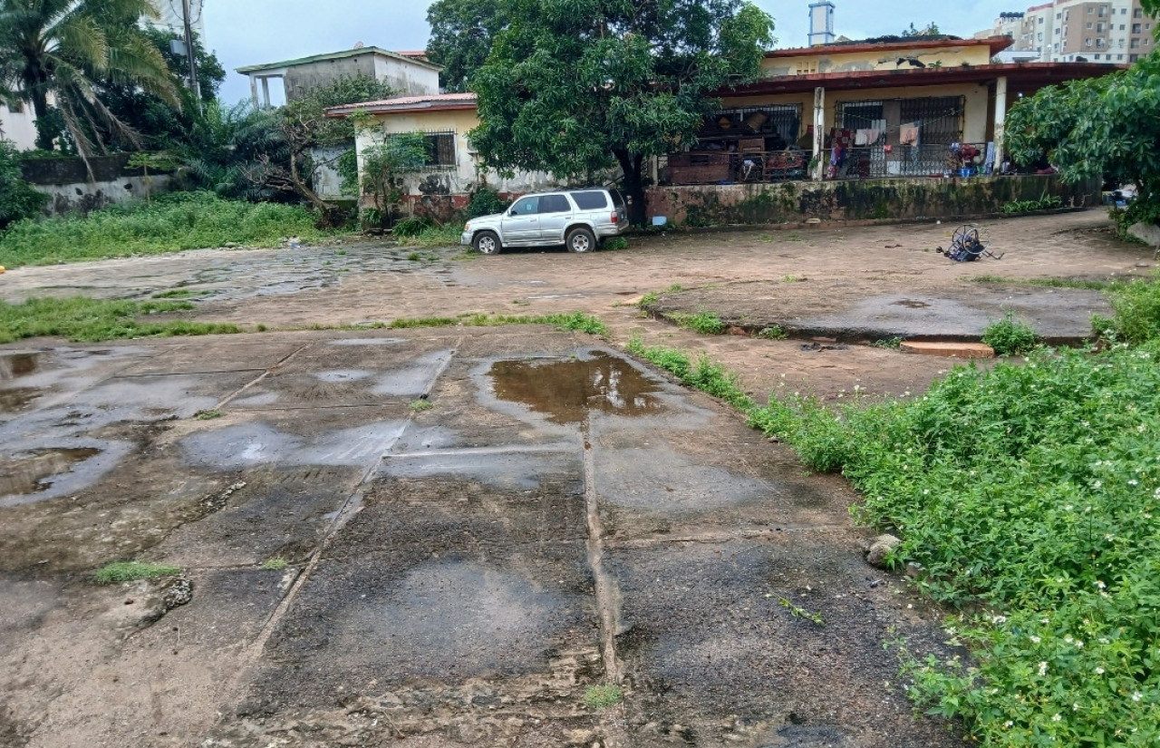 TERRAIN EN BORDURE DE MER COLEAH, Terrains, Conakry