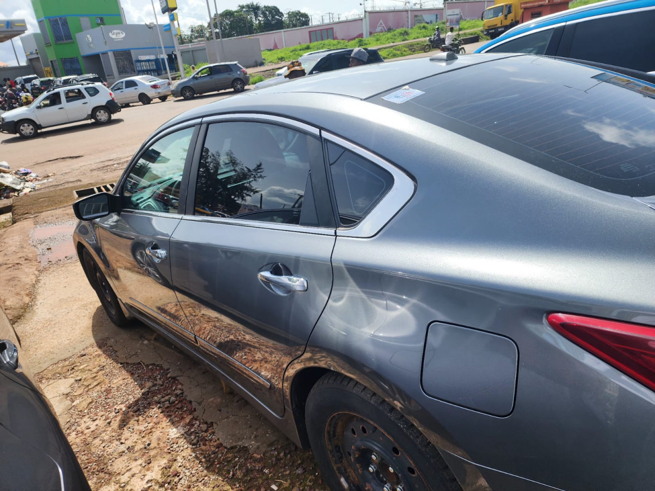 Nissan Altima, Voitures, Conakry