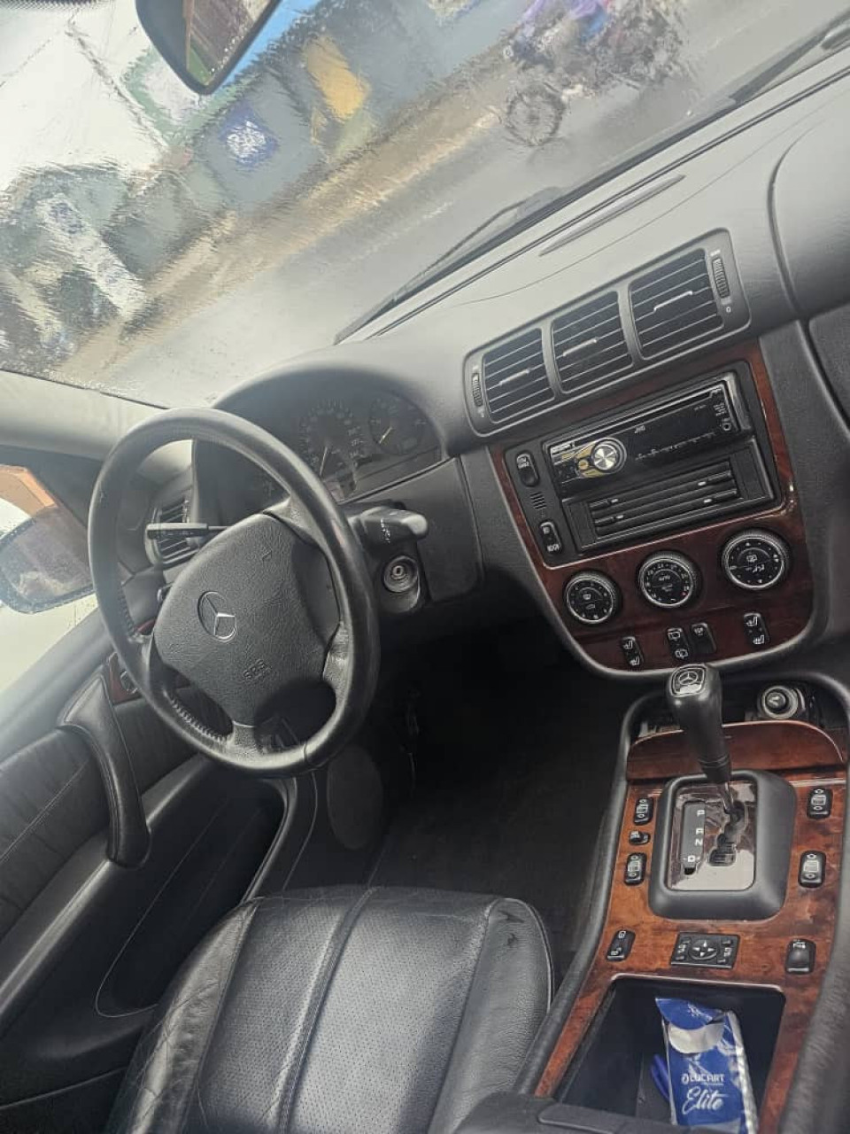 Mercedes ML 150, Voitures, Conakry