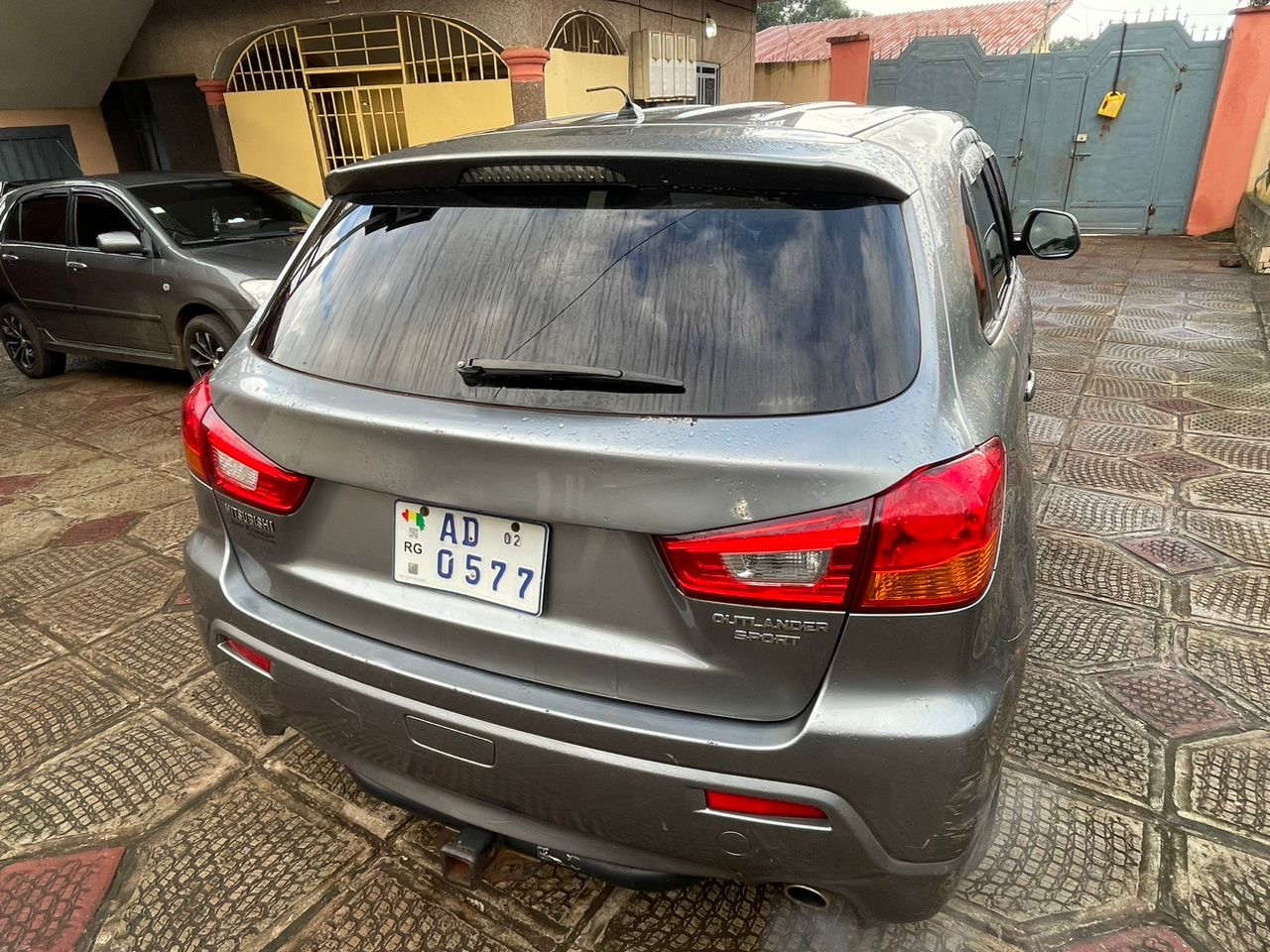 Mitsubishi RVR 2011, Voitures, Conakry