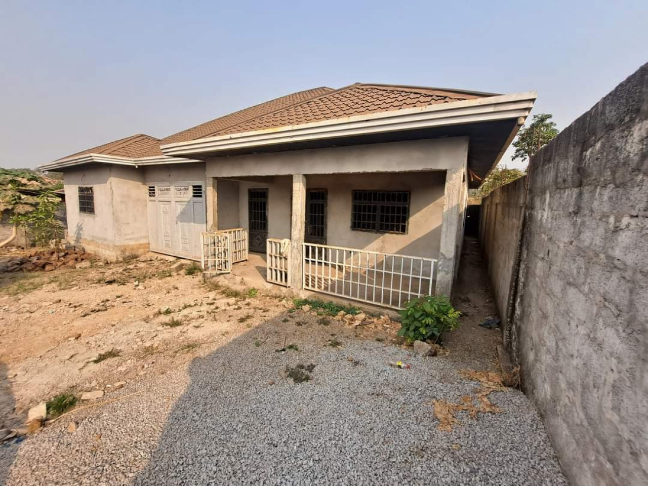 VILLA À VENDRE À WONKIFONG, Autres Immobiliers, Conakry