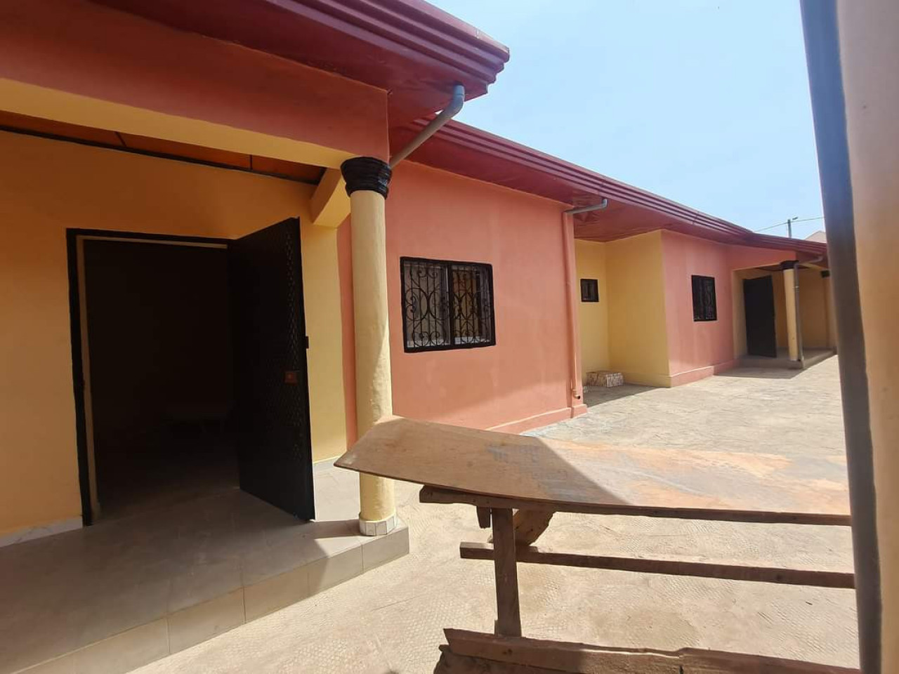 Appartement à louer à kagbelen tobolon port, Autres Immobiliers, Conakry