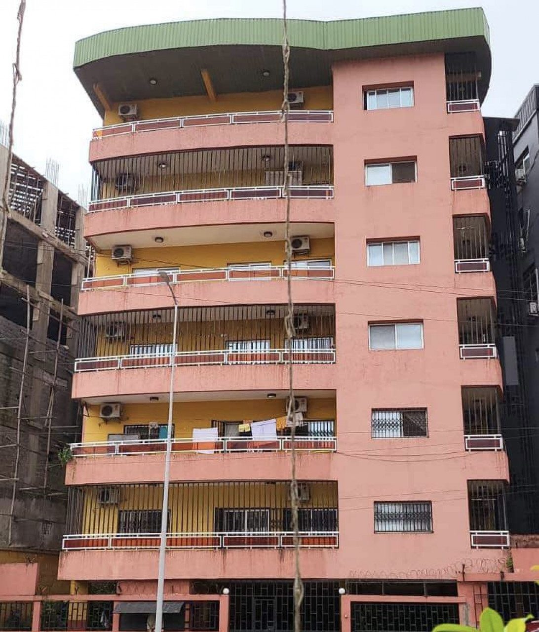 Immeuble R+6 en location à kipé, Autres Immobiliers, Conakry